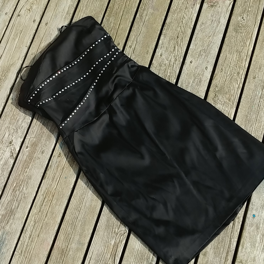 Roulette strapless little black dress